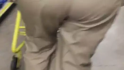 ten rengi önlük içinde nine ganimet