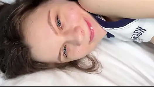 Minyon yoğun genç kıza binen en iyi snack hiyouth