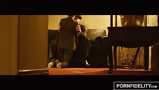 Pornfidelity - riley nixon ile iş zamanı