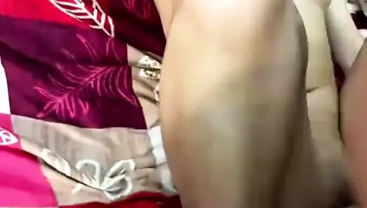 Delhili üniversiteli kız erkek arkadaşıyla sikişiyor