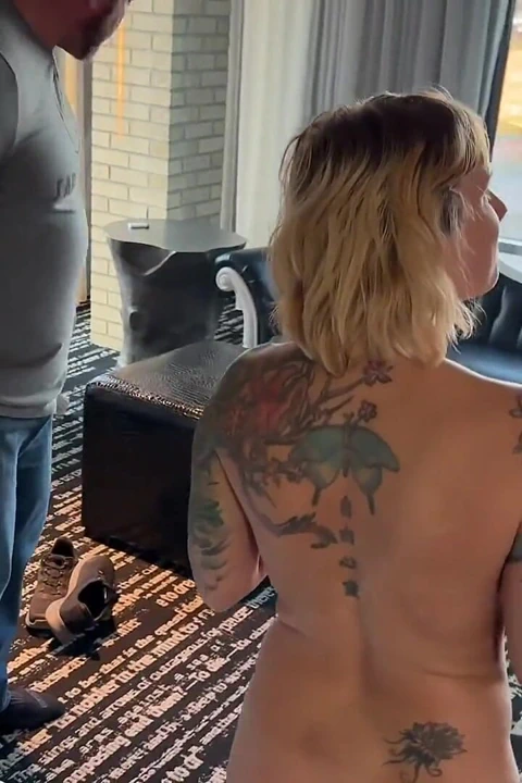 Sinsi orta yaşlı seksi kadın yakalanıyor