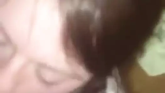 Tombul kızıl saçlı derin boğaz bbc ve dev yüz seviyor