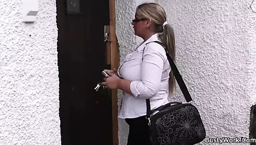 çalışma sarışın anal içinde çorap yayılır bacaklar