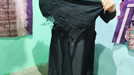 Come on boys let's fuck this muslim bhabhi fucking bich