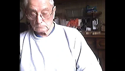 Dede kamerada boşalıyor