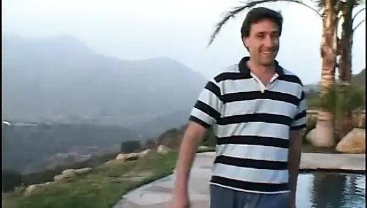 Kırmızı fileli sarışın dışarıda azgın oluyor