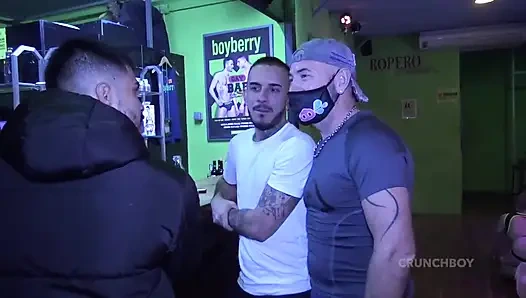 Alexia Tlante'nin büyük götü romantik tarafından korunmasız sikiliyor