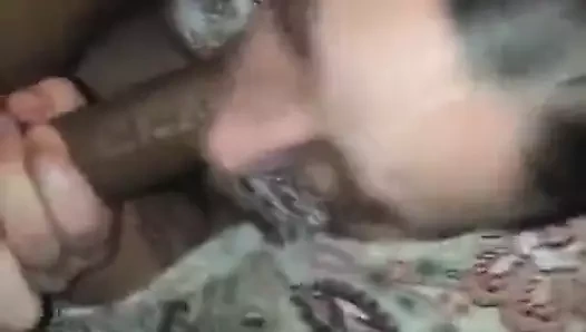 Büyük zenci yarağı ağzına boşalıyor beyaz kız küçük yarak