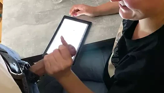 Sarışın genç derin boğaz büyük horoz