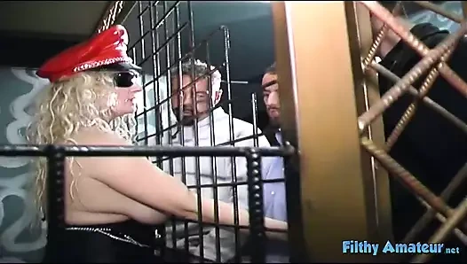 Hermafrodit ile sapık grup seks