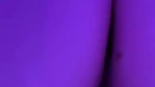 O onu kedi göster ve o kıçını çırpıda kurbağa öpücüğü sallayarak