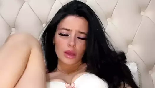 Horny British Slut Plays with herself