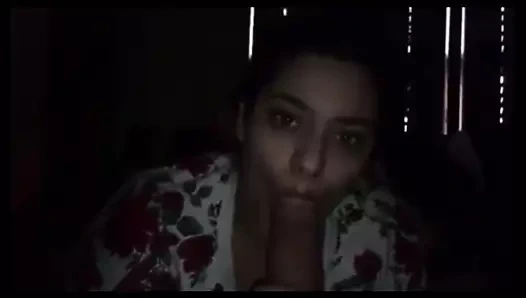 Nadin - büyük memeli Arap güzellik