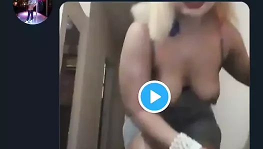 Khethabahle seksi görünüyor