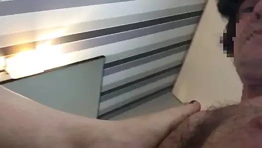 Otel robe jp kız emmek kapalı boşalmak içinde ağız ve spit