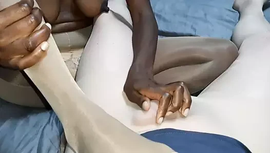 Külotlu çorapla oynuyoruz – ikisi de