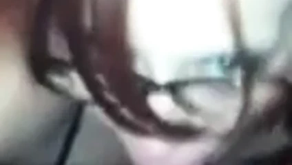 O ağız 1 cum almak için bir irade ile çalışır - telefon vid