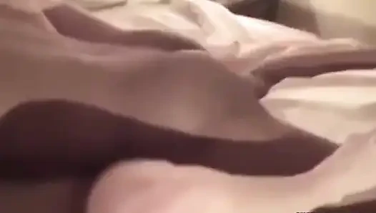 Aldatılan orta yaşlı seksi kadın - gavat orta yaşlı seksi kadın biz gavat oyunu hakkındayız. Arkadaşlarım ve ben sert eş değiştirenleriz ve yenileriyle tanışmak isterim