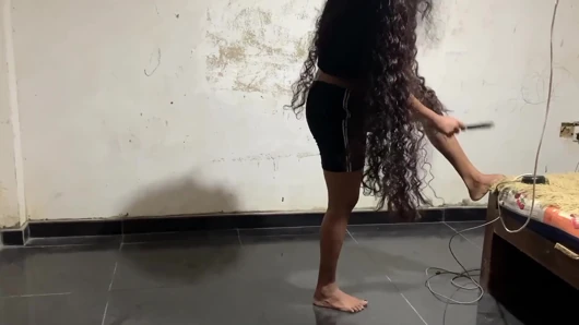 Büyük memeli orta yaşlı seksi kadın siyah yarağı seviyor