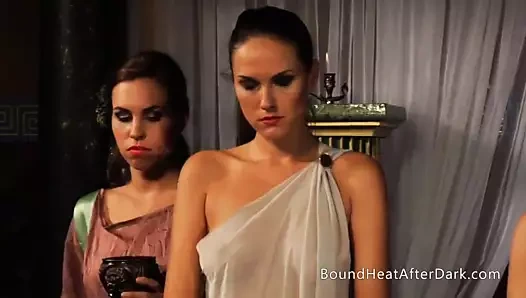 röntgenci: şehvetli gizli eylemde lezbiyen köleler