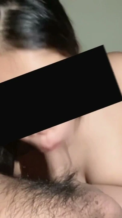 Komşunun karısı büyük sikime bağımlılık yapan bir oral seks yapıyor. | Bölüm 1