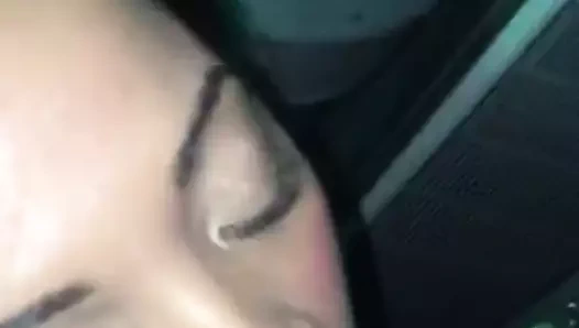 Shakira mamando guevo