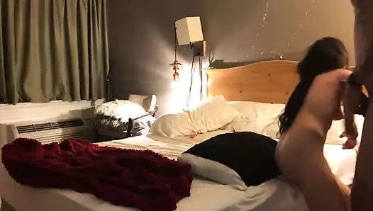 Otelde hizmetçi ile karısını aldatma