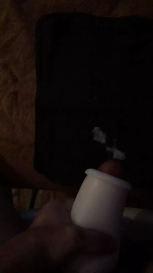 Azgın oyuncak sikiş boşalma