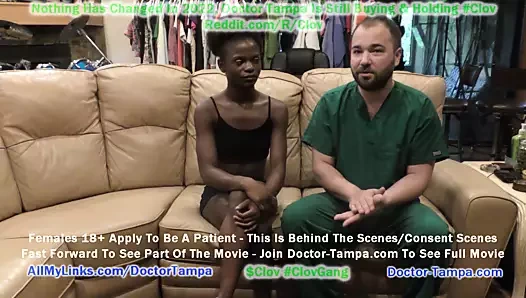 Doktor tampa ol, rina Arem'e yıllık jinekolog kontrolü yap ve hemşire Stacy Shepard'ın eldivenli elleriyle pap smear yap