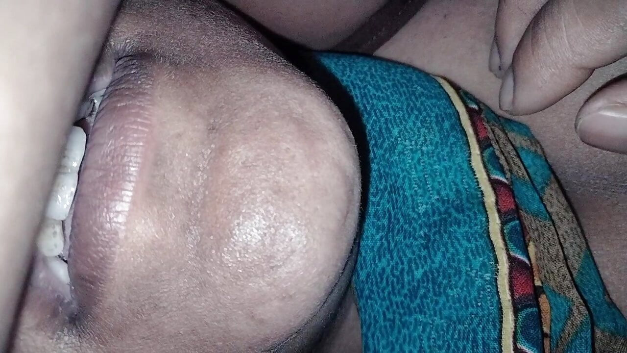 Aaj bhabhi na apni choot dikhaya
