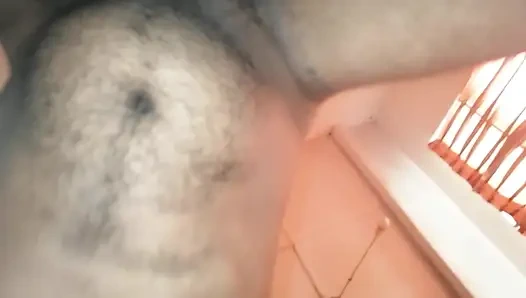 Amcığını sert yalıyor