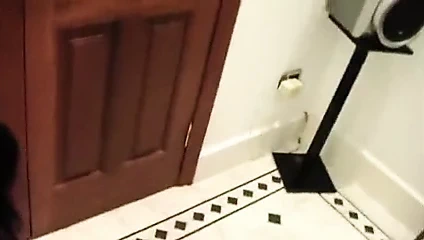 Schokomaus büyük memeler içinde kırmızı lateks oral seks