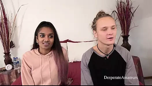 Çaresiz amatörler ateşli büyük memeli kızlar sıkı amcıklarını sert siktiriyor