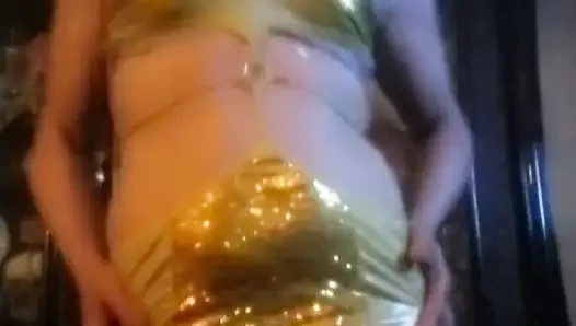 Arap transeksüel ateşli göbek dansı