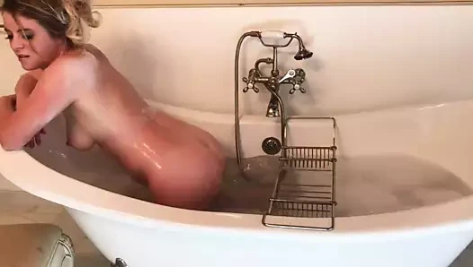 Üvey oğlum beni aldatırken yakaladı, ben de onun beni becermesine izin verdim