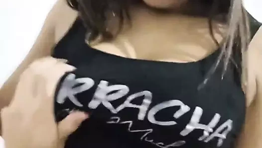 New York City, Amerika Birleşik Devletleri'nden büyük sarkık memeli esmer genç karısı büyük bir horoz tarafından becerdin alır - full hd