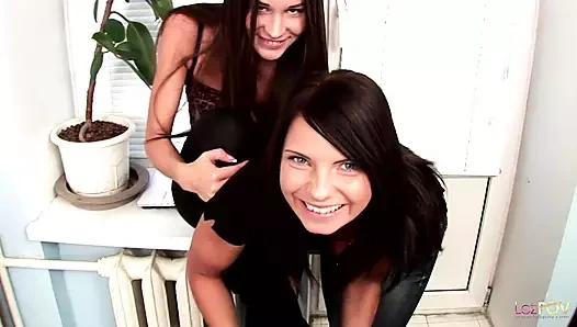 Azgın sekreterler yeni biriyle oynamak için işten bir mola