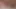 Seksi 24 yaşındaki Kate Aveiro yakın çekimde, güzel pembe saten külotlu yatakta diz çökerken.