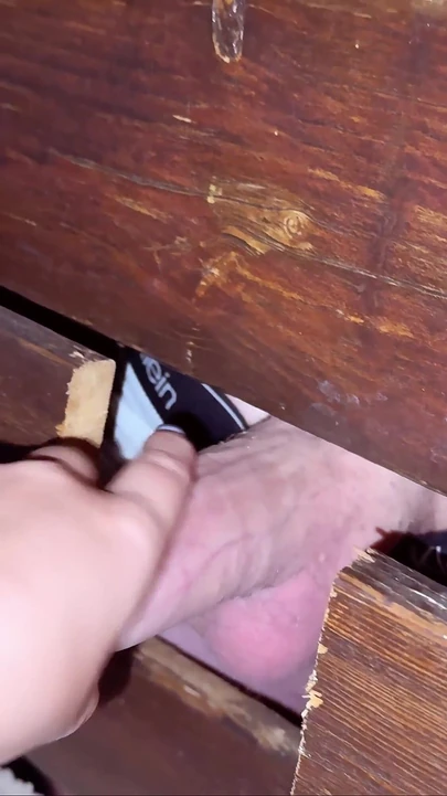 Havuz kenarındaki gözetleyiciler oyun arkadaşlarını çevirdi - en ıslak tatil sürprizimiz!