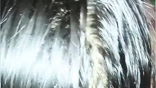 Geceleri sikimi Divya'nın ağzına sokuyorum.