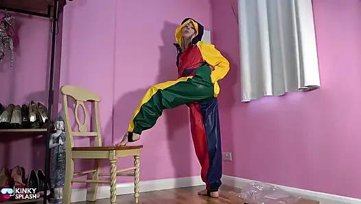 Farmerrain pvc yağmur giyim ceketi kutu açıyor ve tam fetiş elbisesi