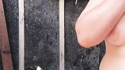 Ateşli üvey kız kardeşle kameralı duş - buharlı röntgenci eğlencesi