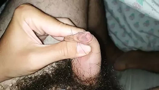 Boşalma öncesi oyun, nazikçe masaj ve büyük boşalma (sıkı sünnet derisi phimosis ile kıllı yarak)