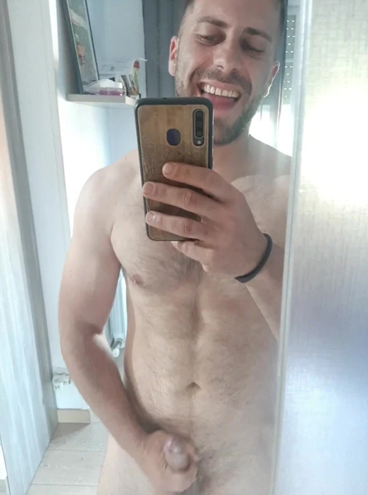 Aynanın önünde saman