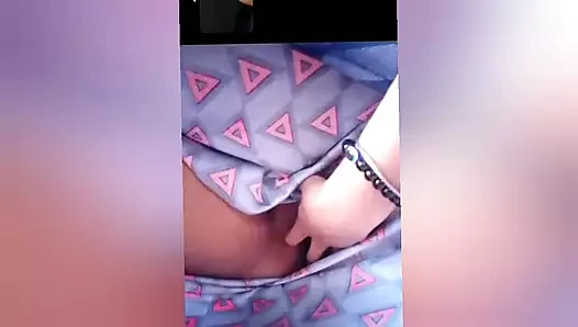 Büyük memeli Hintli evli kadın seks yapıyor