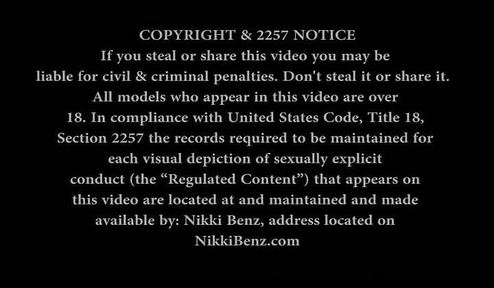 Nikki bens hor lezbiyen makaslama sürtükler