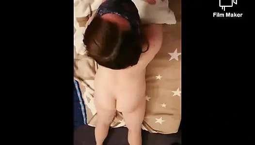 Orta yaşlı seksi kadın piadra yaraklara bayılıyor