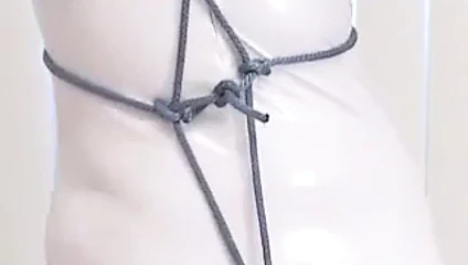 Kelsie chambers beyaz lateks bağlı