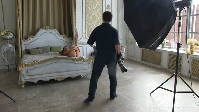 Катя Кловер на фотосессии «Вызови меня Кловер» Генри Шарпа (Антонио Клеменс), за кулисами, обнаженная - часть 2