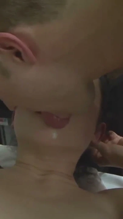 CUCKOLD karısı siyahi bir yabancı tarafından sikildi | Clip 3